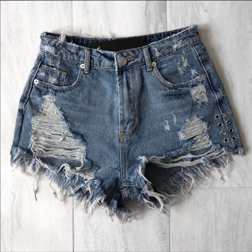Cutoff shorts from @itselaine closet - Picture 3 of 5